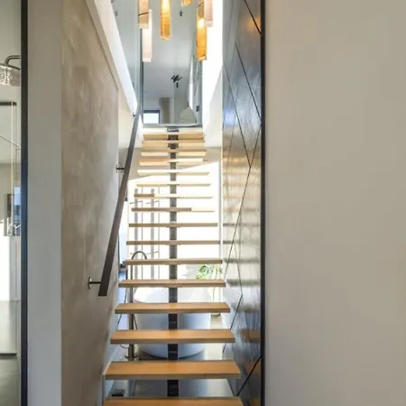 Super View Penthouse Deluxe Apartment